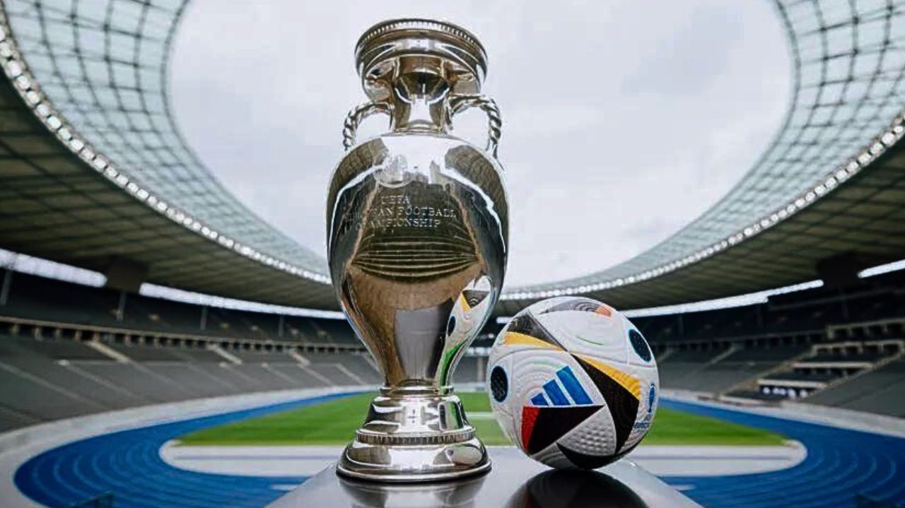 UEFA lança bola oficial da Euro 2024 com sensor de precisão de jogadas
