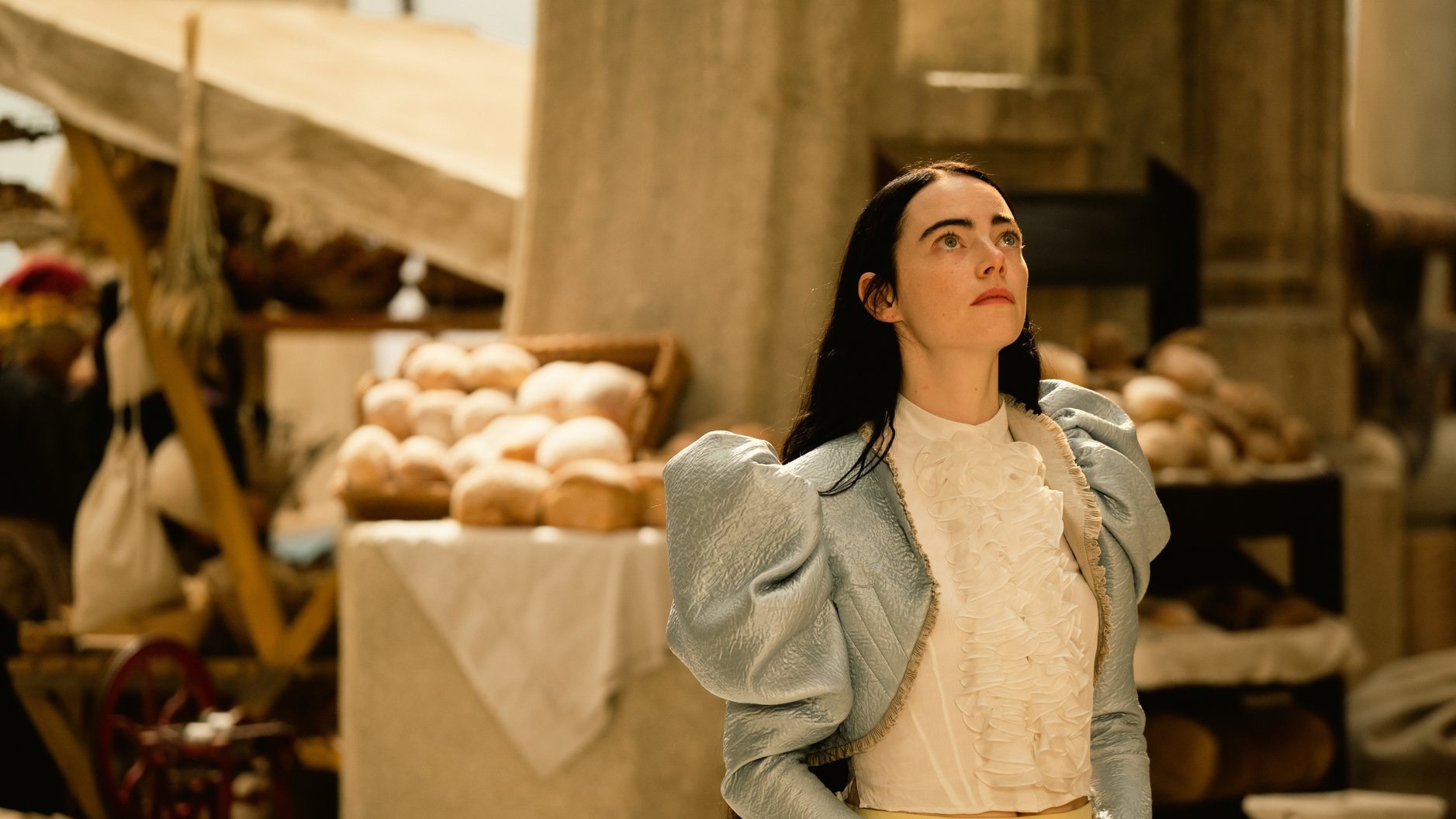 Emma Stone tem fala polêmica em trailer de “Pobres criaturas”