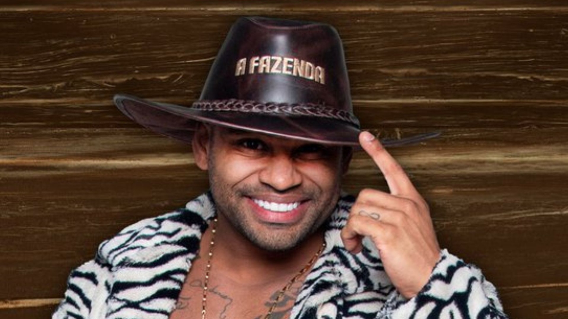 A Fazenda 15: Cezar Black comenta sobre desistência de Lucas