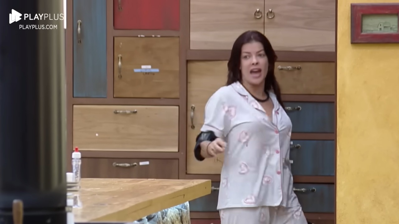 A Fazenda 15: Kally e Jaquelline protagonizam discussão acalorada após prova do fazendeiro