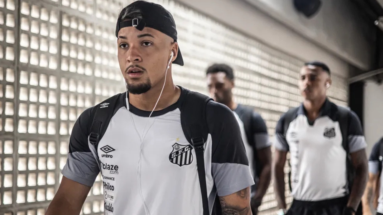 Sondado por clubes europeus, Marcos Leonardo se concentra em final de Brasileirão pelo Santos