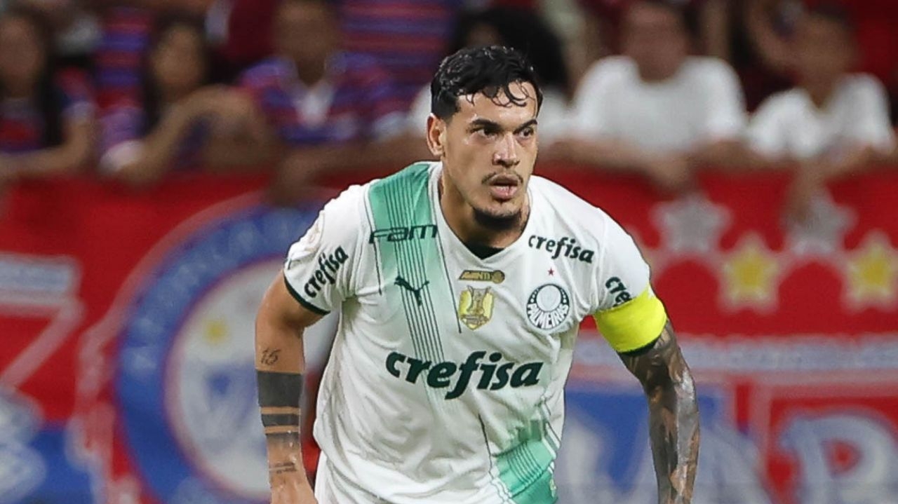 CBF divulga áudio da conversa entre o árbitro e o VAR na expulsão de Gustavo Gómez