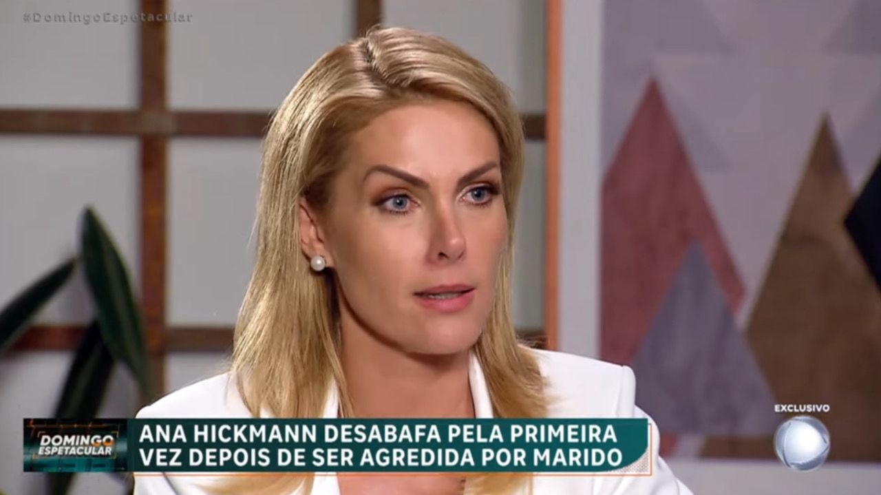 Ana Hickmann recebe apoio do público após entrevista