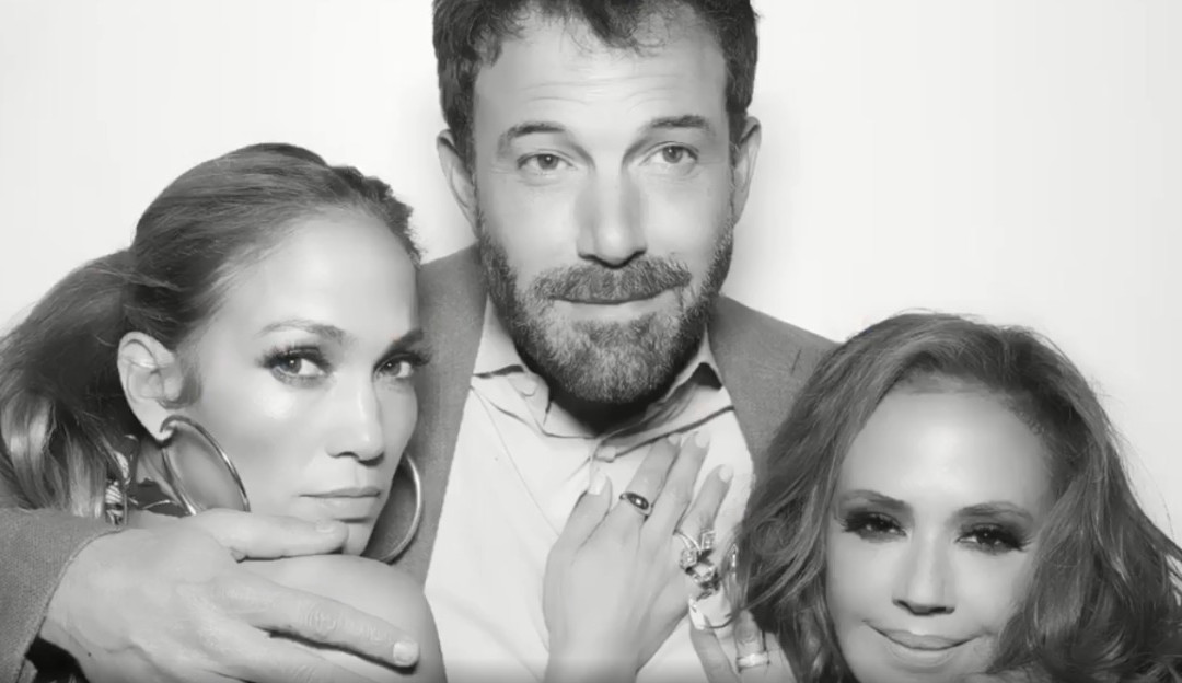 Ben Affleck e JLo foram vistos em festa de Leah Remini