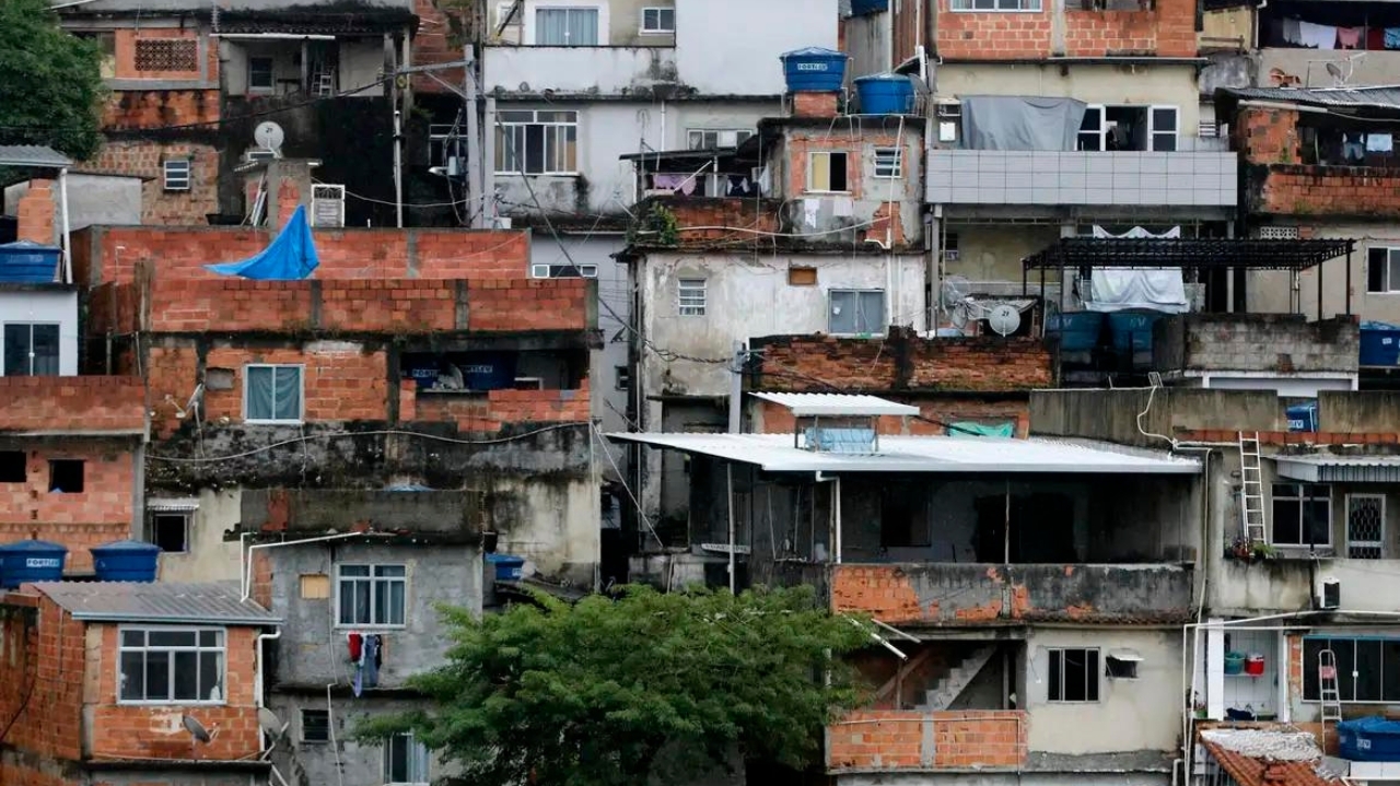 Estudo afirma que 17% de pessoas que moram em favelas ficam sem água duas vezes na semana