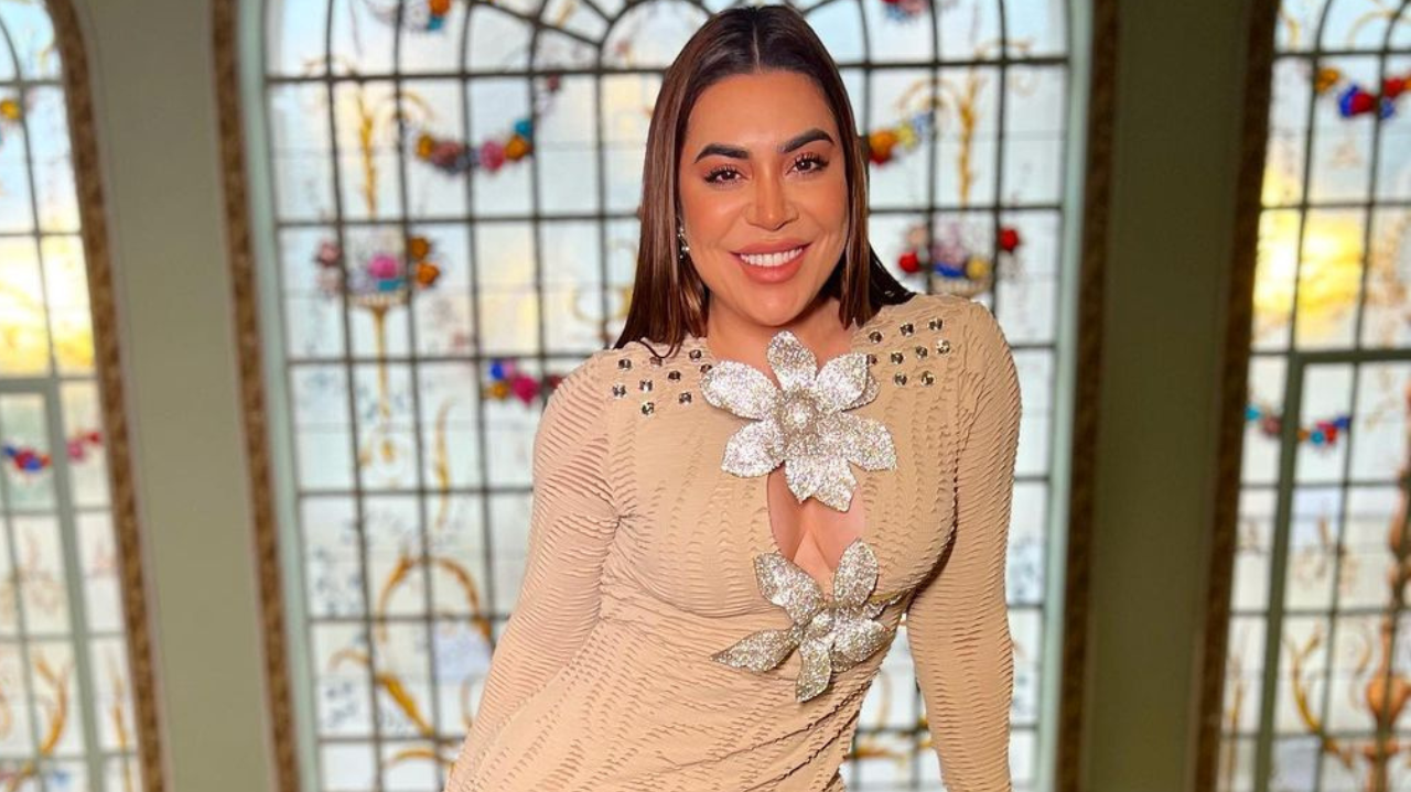 Naiara Azevedo registra ocorrência por agressão física na delegacia de Goiânia