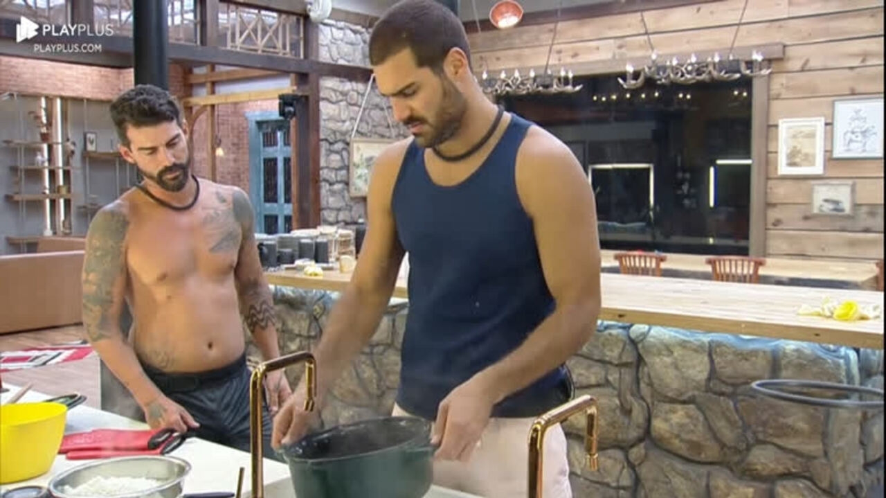 A Fazenda: Radamés fica confiante após palavras de Galisteu na Roça