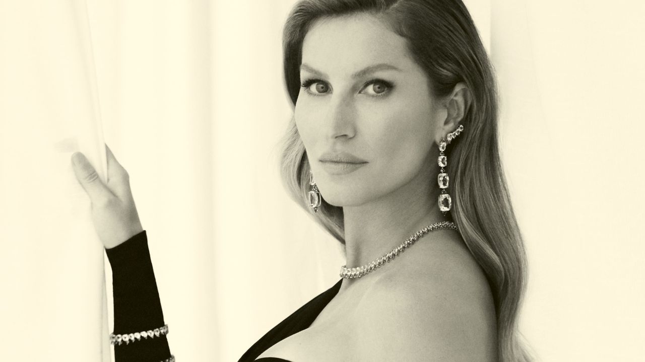 Vivara apresenta coleção de Natal e traz Gisele Bündchen em coreografia especial para celebração