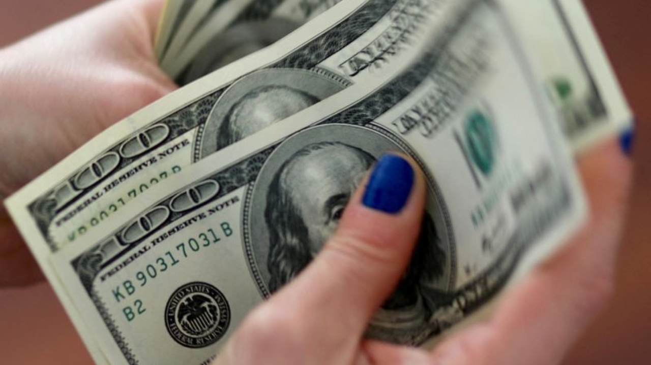 Dólar americano registra queda frente ao real