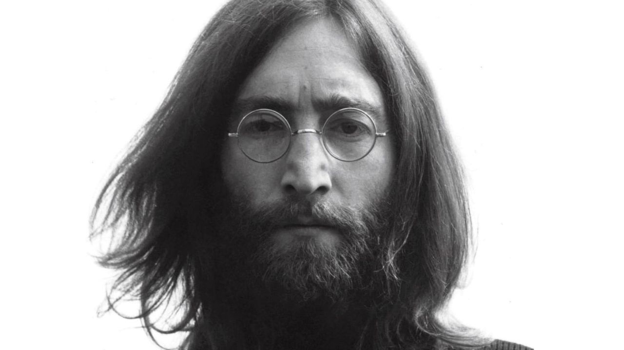 Recepcionista do prédio em que John Lennon morava revela as últimas palavras do cantor
