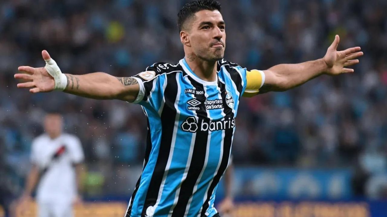 No último jogo, Suárez vivencia despedida emocionante no Grêmio