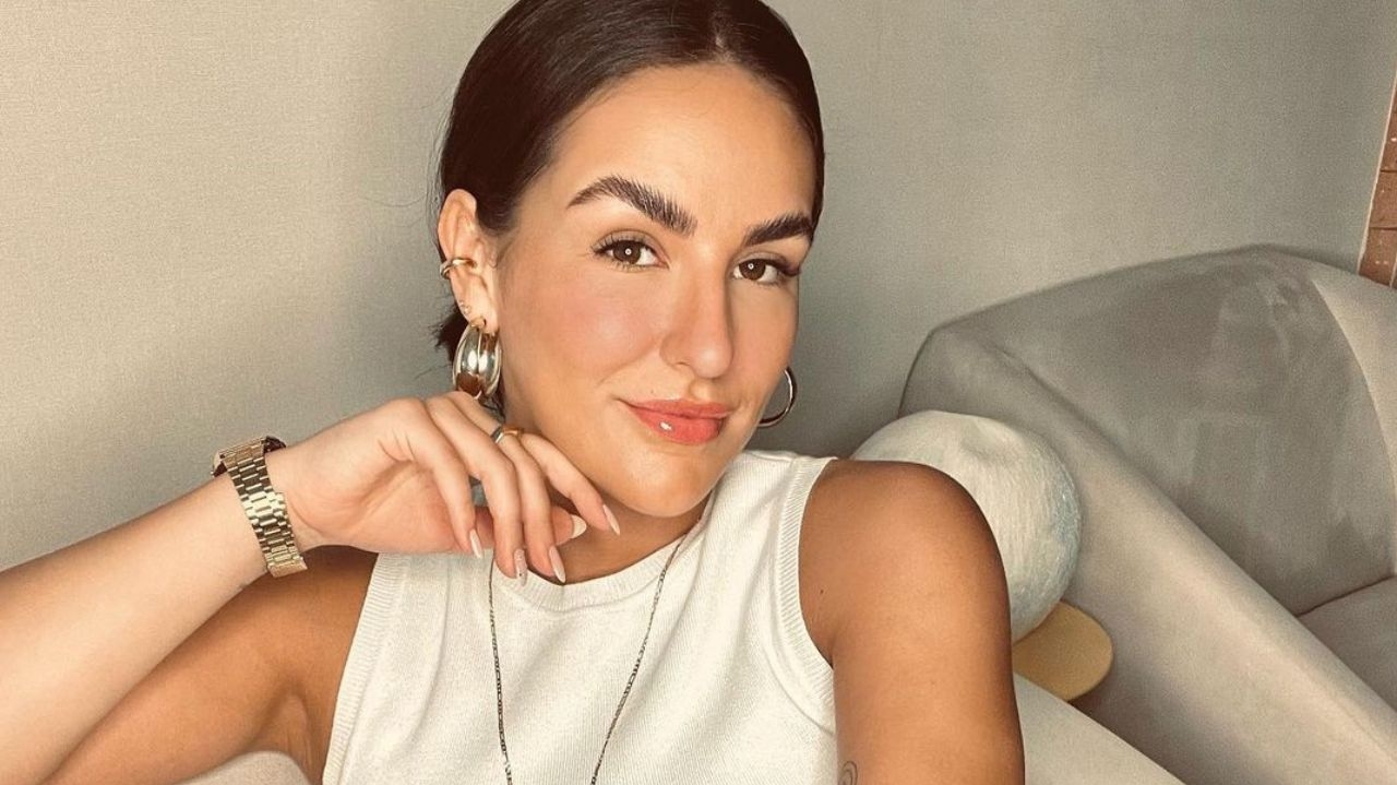 Kéfera se explica após ser questionada se iria à Farofa da Gkay este ano