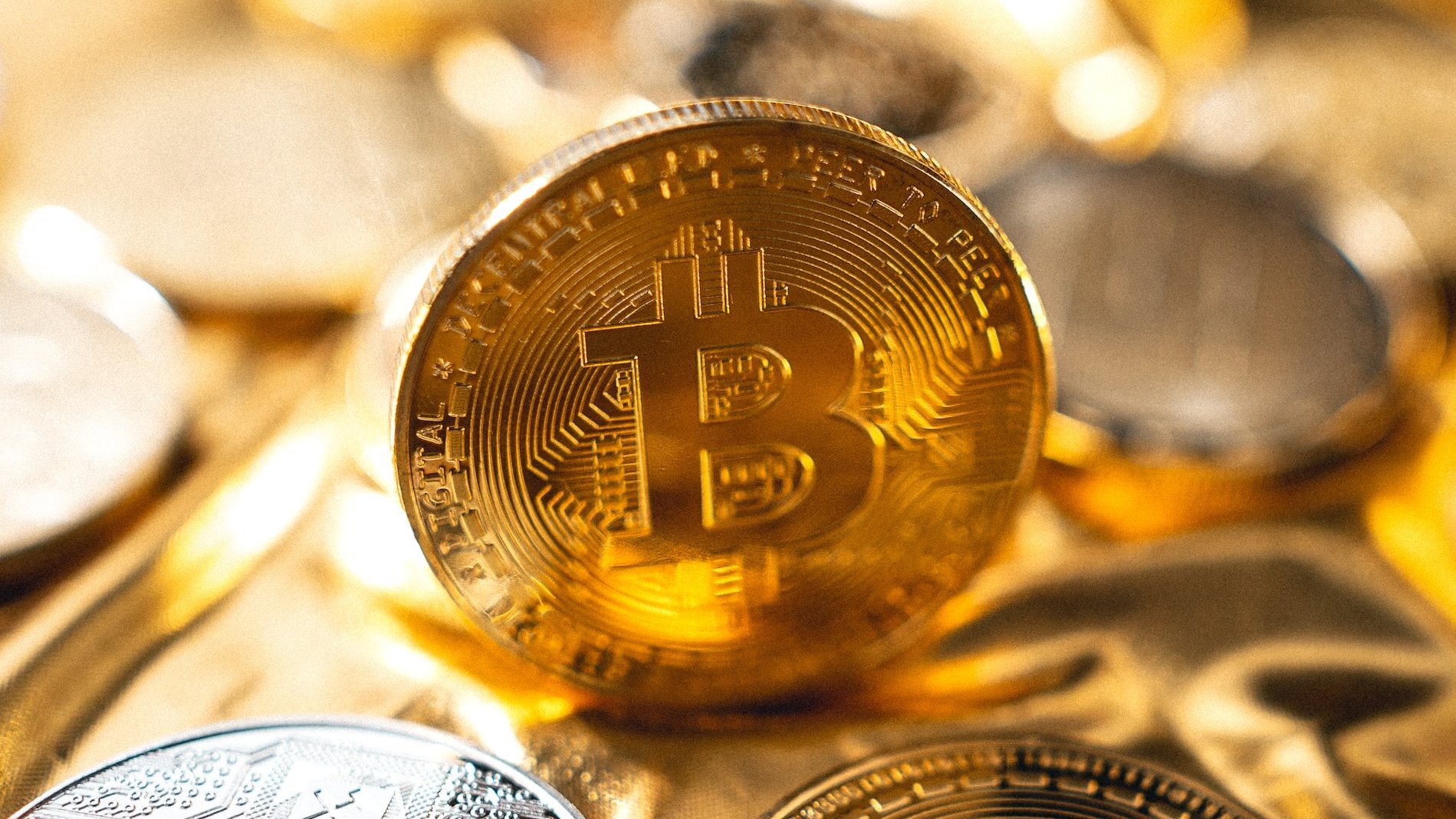 Bitcoin: confira a análise além dos US$ 42 mil e expectativas para 2024