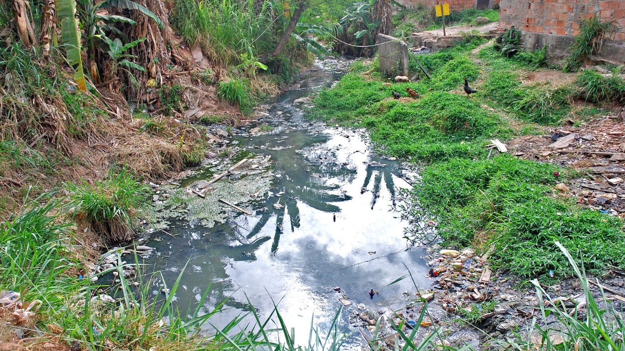 Estudo aponta que 93 milhões de brasileiros não têm acesso à coleta de esgoto