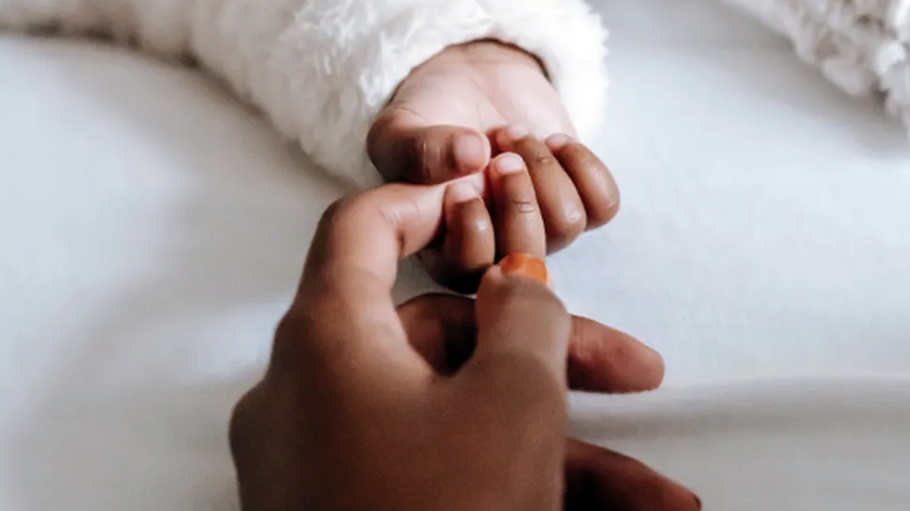 Mulheres optam por não trabalhar fora para cuidar de parentes ou das tarefas domésticas