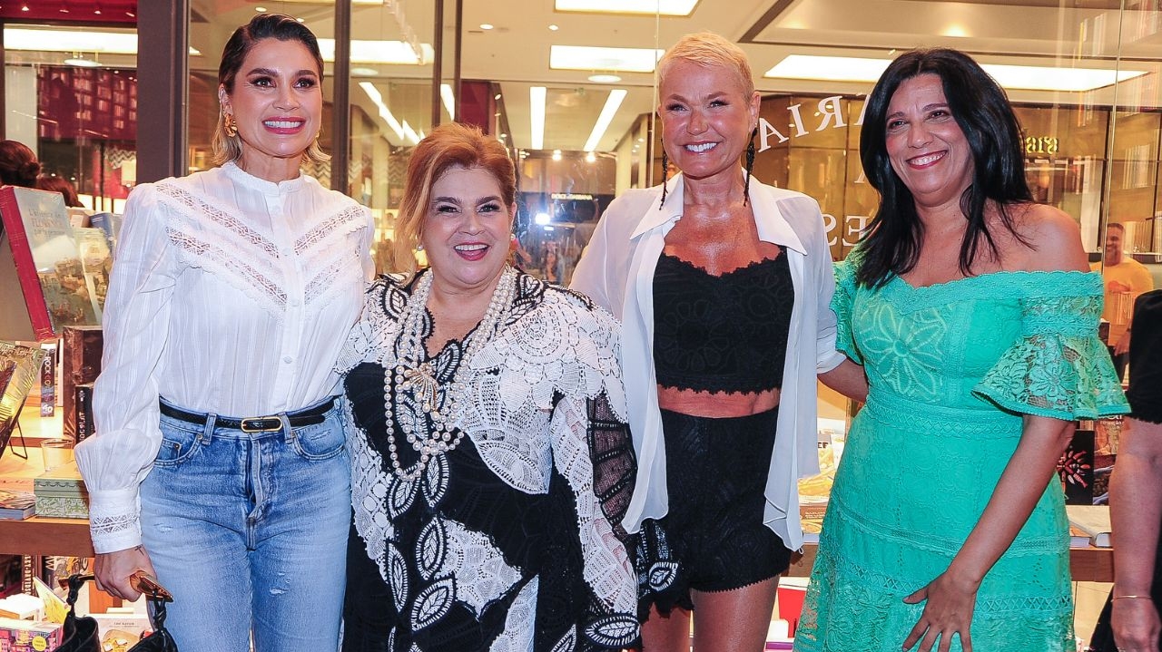 Martha Medeiros reúne famosos no lançamento da sua biografia