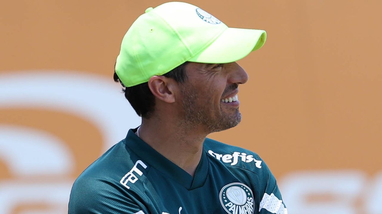 Abel Ferreira sinaliza permancencia após a conquista do Brasileirão