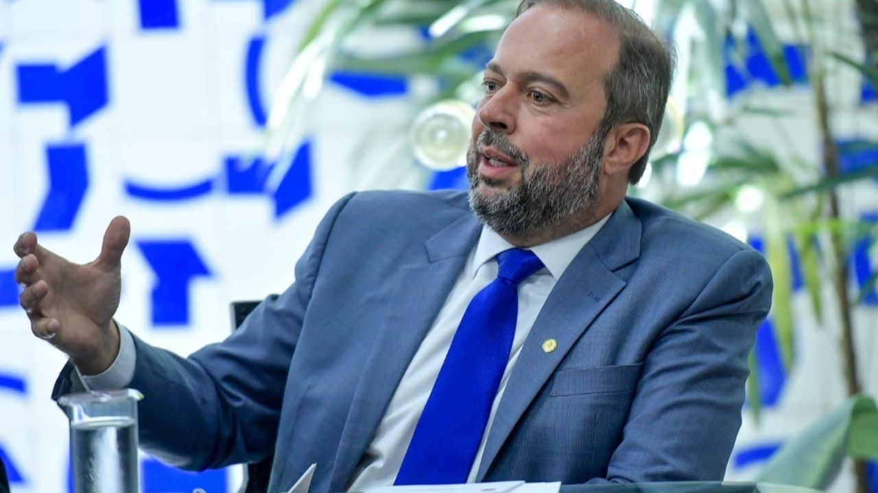 Ministro quer responsabilizar causadores de afundamento do solo em Maceió