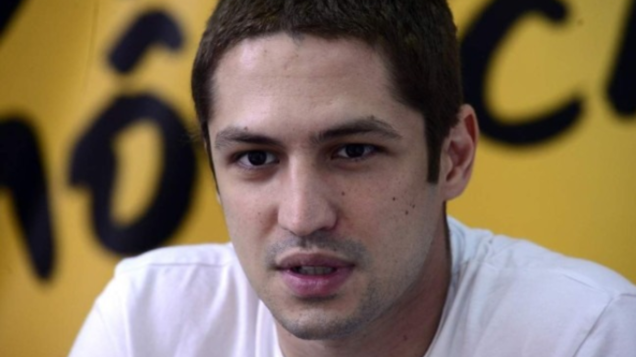 Gabriel Leone se manifesta sobre interpretar Ayrton Senna em minissérie da Netflix