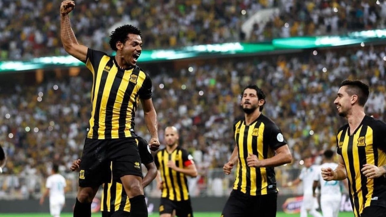 Brasileiros do Al-Ittihad falam de possível confronto com Fluminense