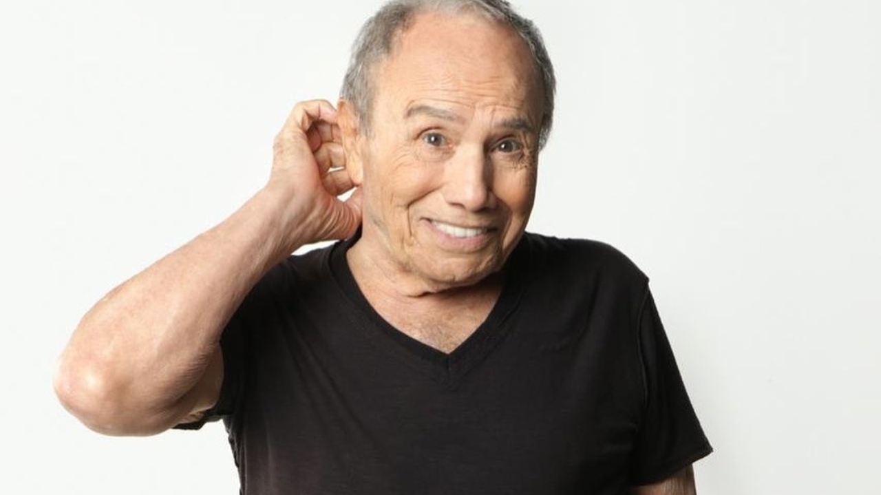 Stênio Garcia é internado novamente após desidratação