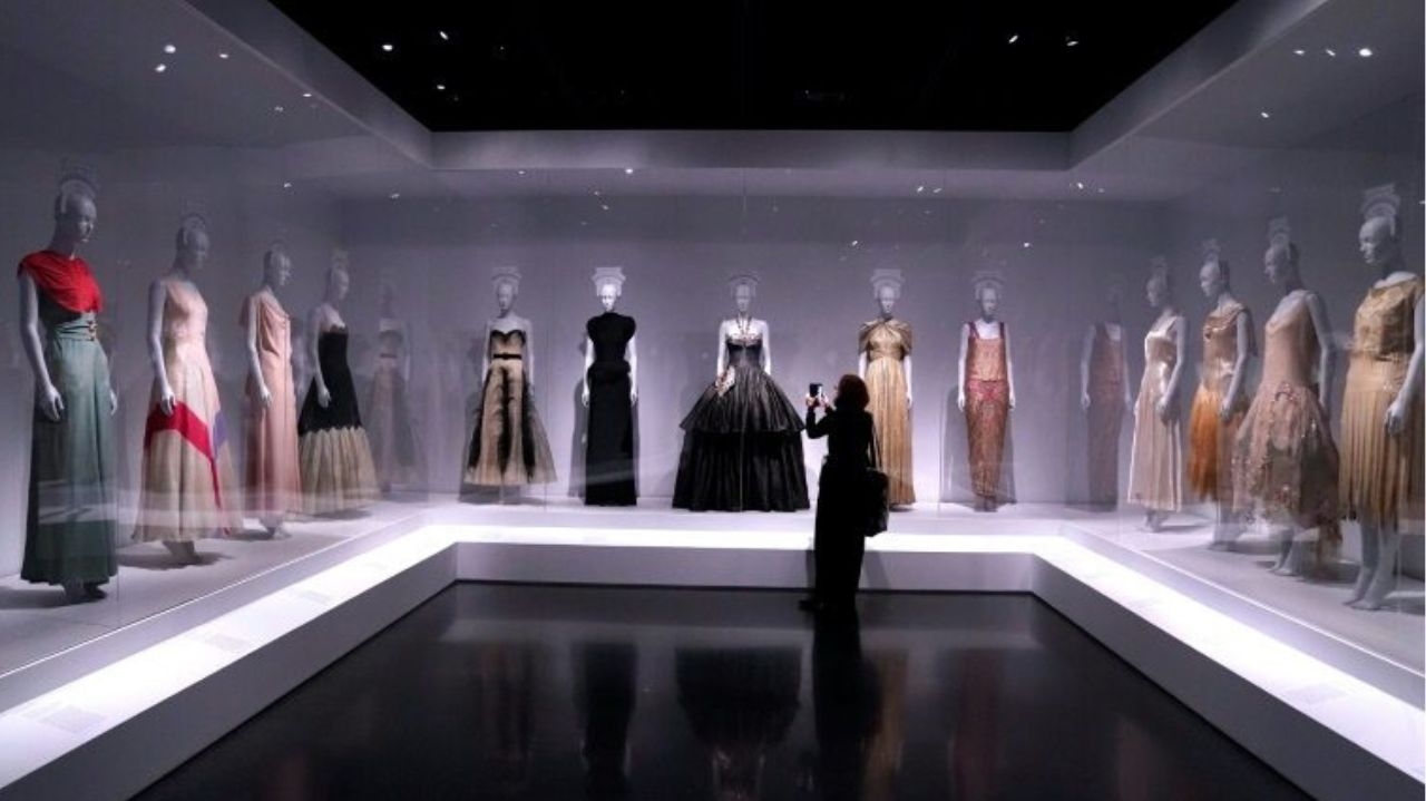 Metropolitan Museum reúne maiores designers femininas em exposição