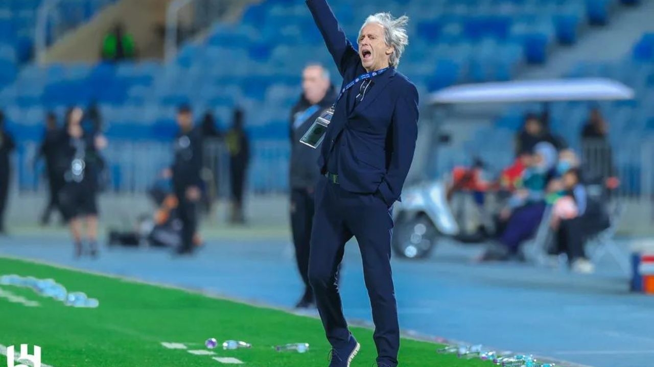 Al-Hilal chega a 18 vitórias seguidas e fecha primeiro turno líder do Campeonato Saudita