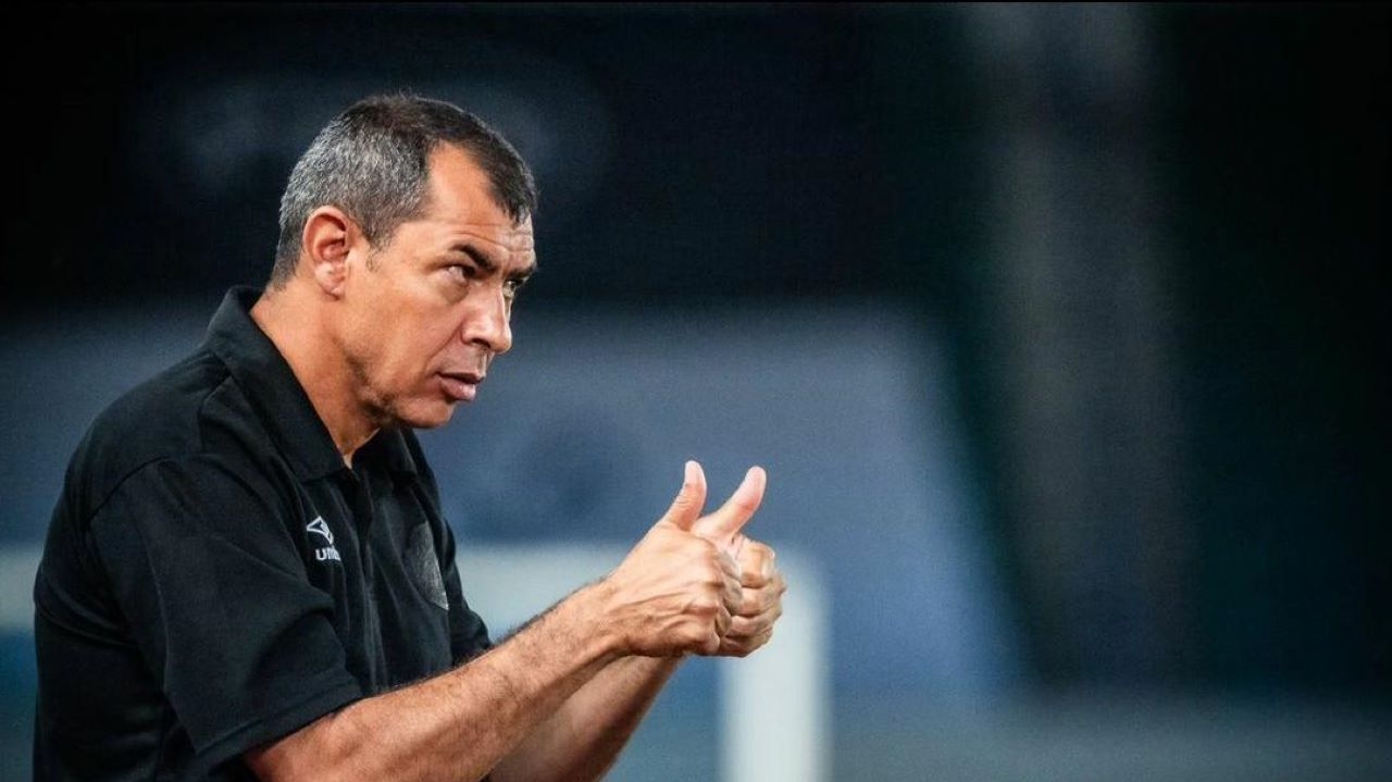 Santos faz proposta por Fábio Carille no Japão