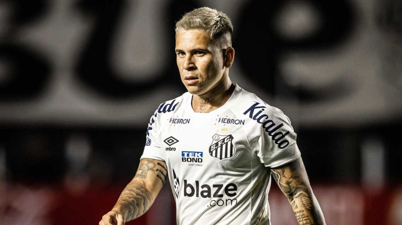 Grêmio negocia com Santos para acertar empréstimo de Soteldo; entenda o que falta