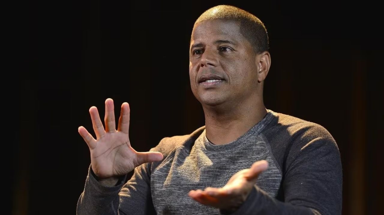 Falcão, ídolo do Futsal, levanta preocupações sobre o desaparecimento de Marcelinho Carioca