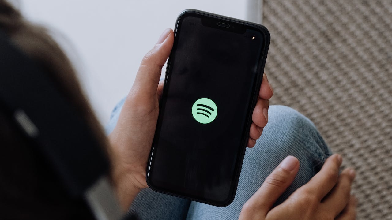 Spotify pretende implementar playlists personalizadas através do uso de IA