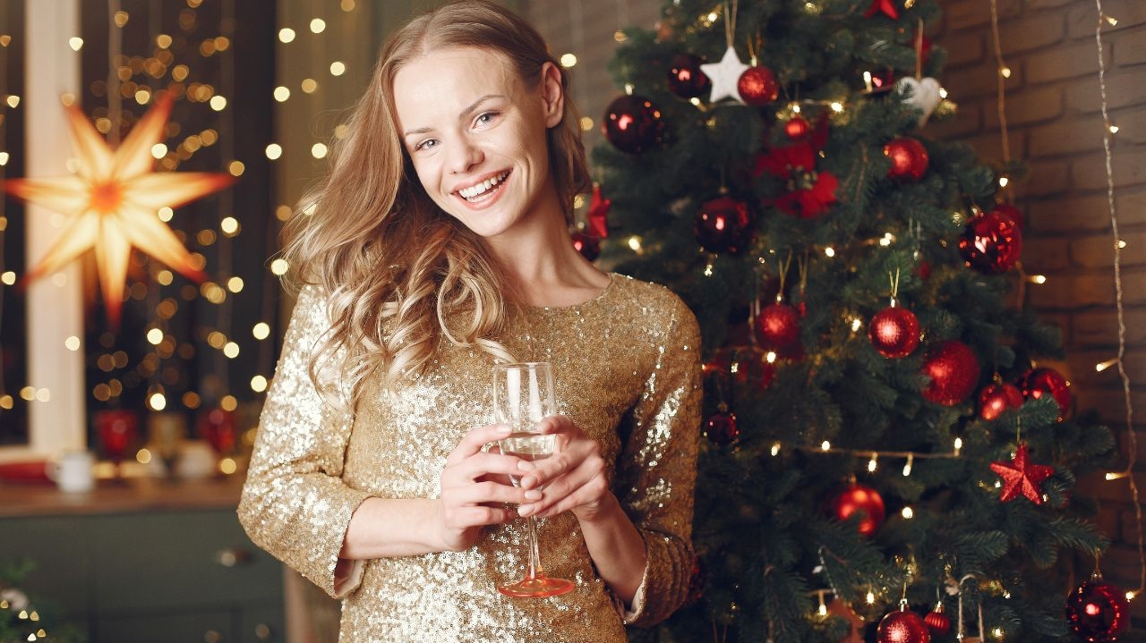 Inspire-se em looks para o Natal que fogem do tradicional all red