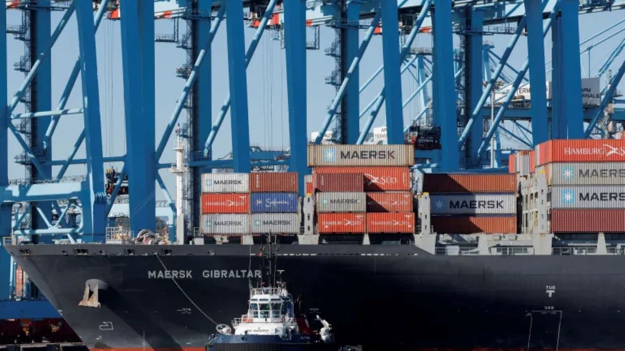 Rebeldes do Iêmen atacam navios que passam pelo Mar Vermelho