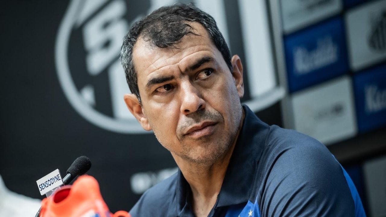 Técnico Carille declara ainda ser cedo para falar de elenco