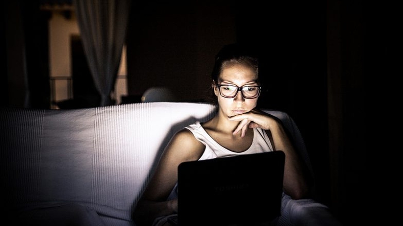 Hábitos noturnos elevam risco de doenças cardiovasculares