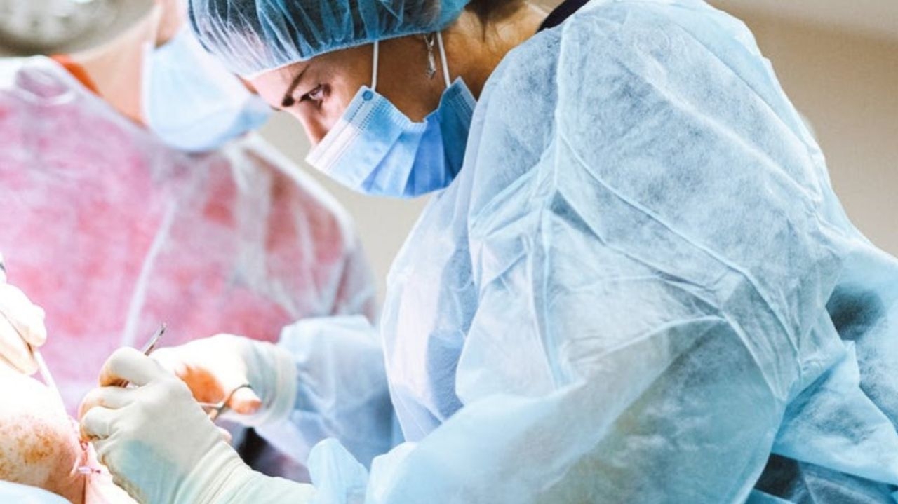 Jovens procuram cada vez mais cirurgias plásticas