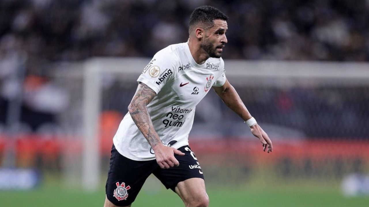 Fluminense aguarda Renato Augusto para o início da pré-temporada em janeiro