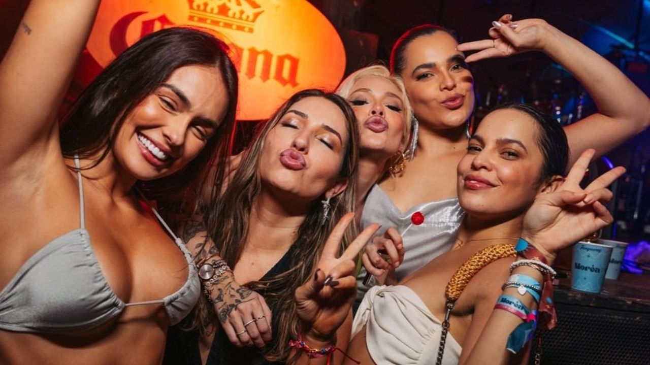 Karoline Lima, Bruna Griphao e mais aproveitam a primeira noite do Réveillon Amoré
