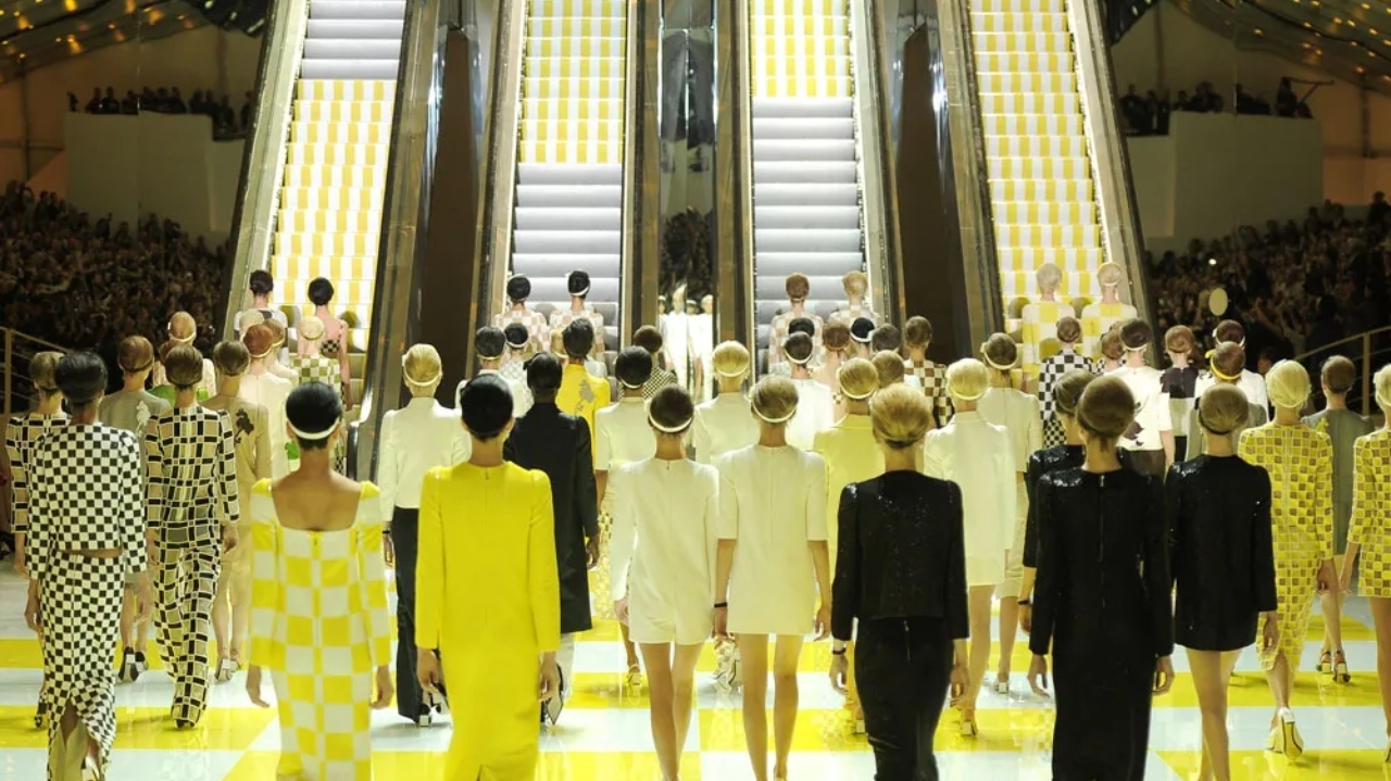 Tendências de moda para 2024: o futuro da elegância e expressão pessoal