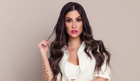 Bianca Andrade fala sobre a importância da maquiagem para sua autoestima, durante o puerpério