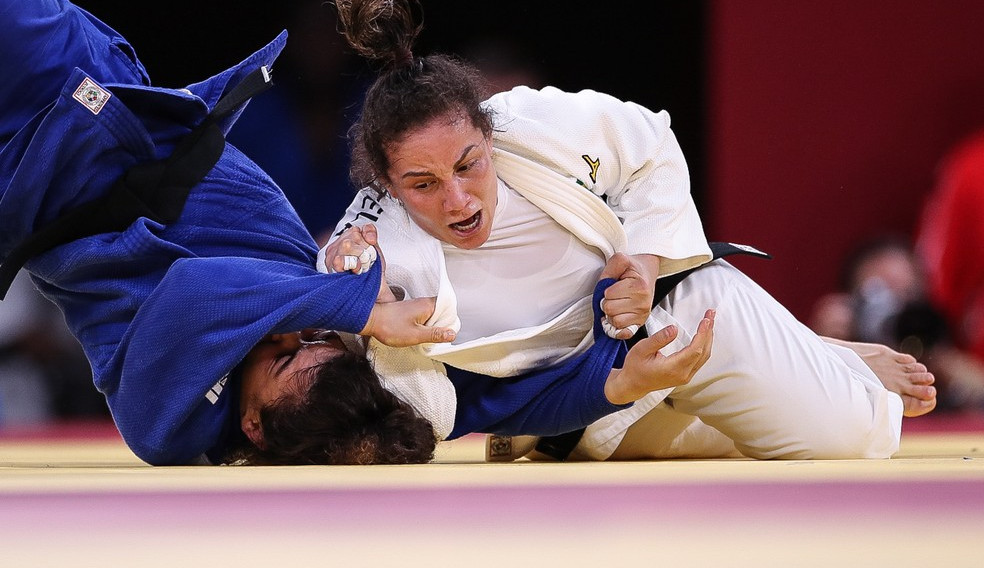 Maria Portela é punida e eliminada em luta polêmica: “/Eu dei tudo ali em cima, mas não deu mais uma vez”/