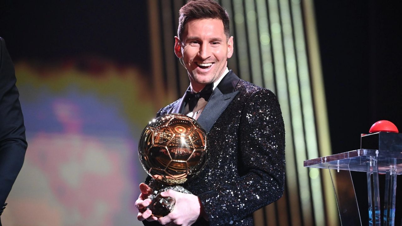 Polícia francesa investiga suposto lobby na vitória de Messi na Bola de Ouro 2021