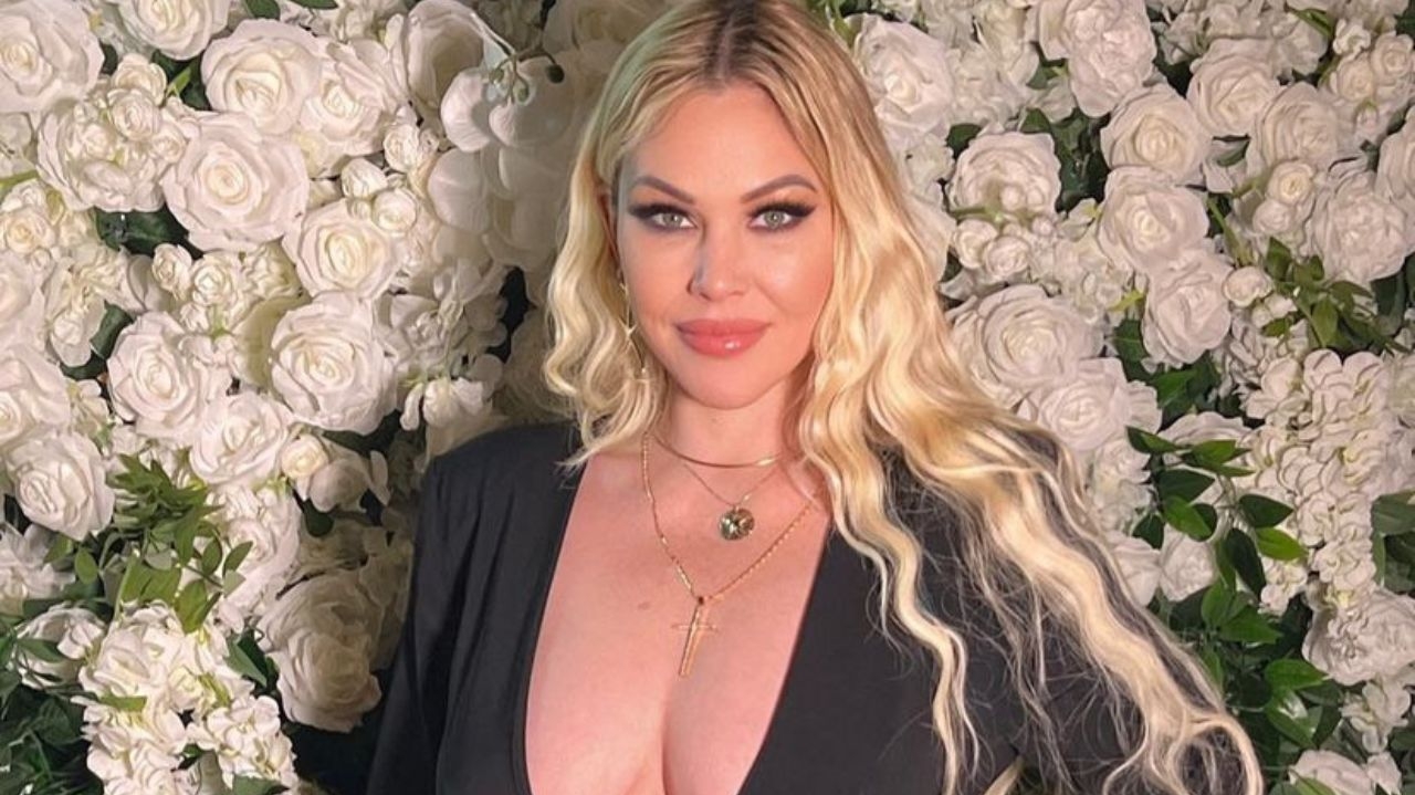 Shanna Moakler acusa Travis Barker e clã Kardashian em podcast