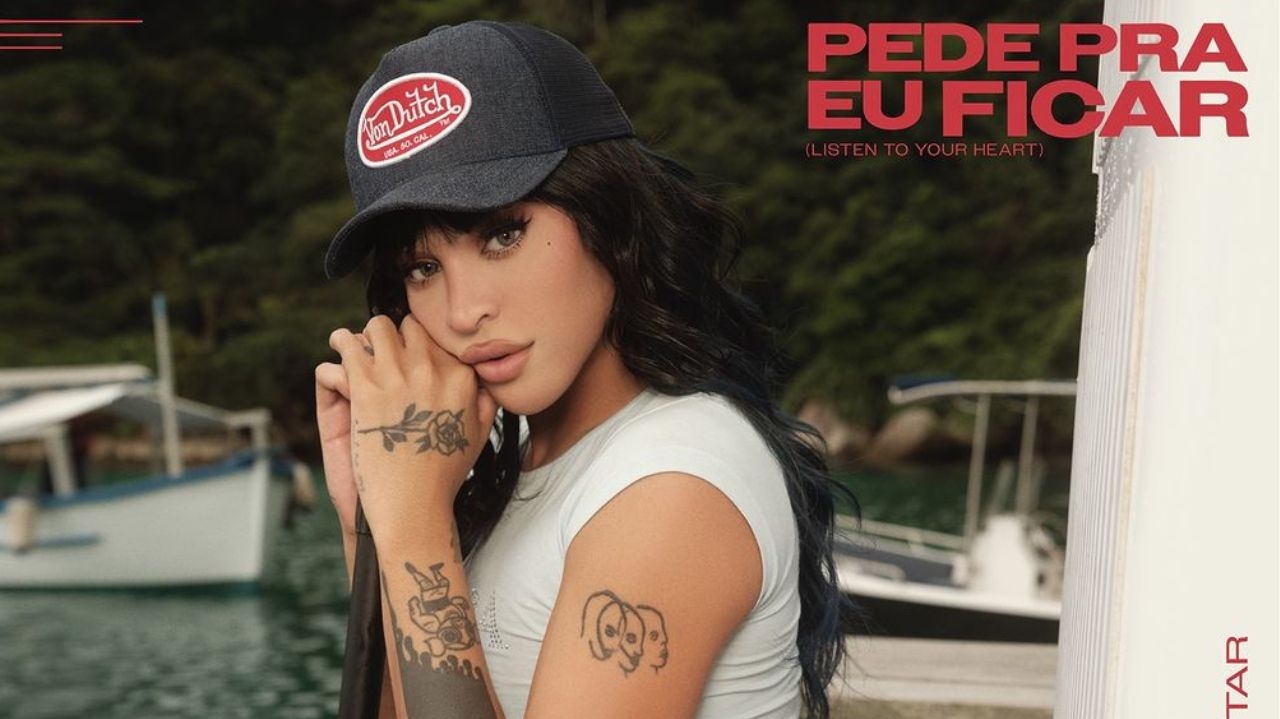 Pabllo Vittar divulga capa do novo single “Pede Pra Eu Ficar”