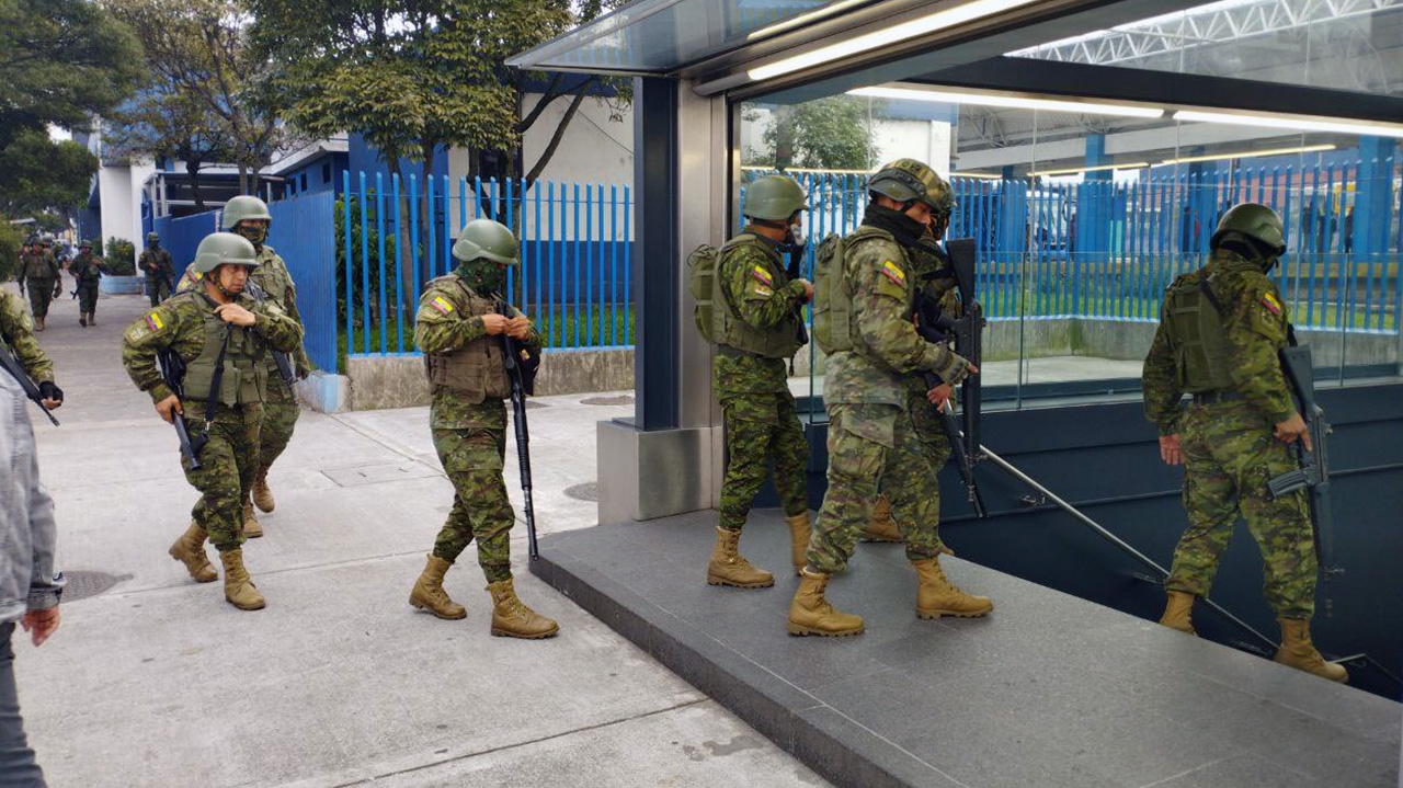 Onda de violência no Equador deixa ao menos 10 mortos no país