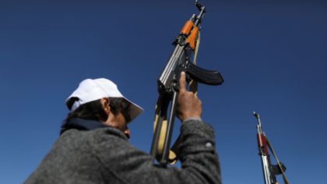 Estados Unidos e Reino Unido atacam rebeldes Houthis no Iêmen