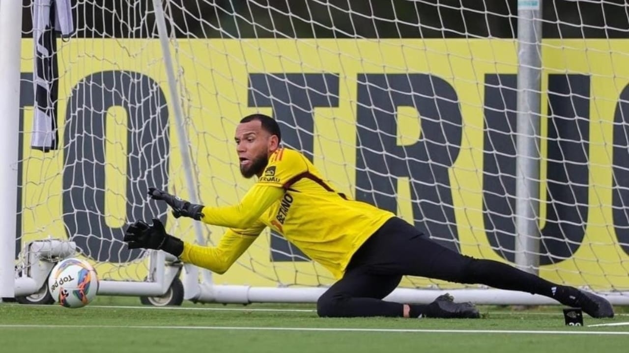 Everson se torna o jogador com mais partidas pelo Atlético-MG