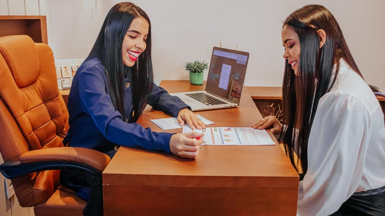 Psicóloga Amanda Rocha desenvolve método inovador para tratamento de ansiedade e insônia