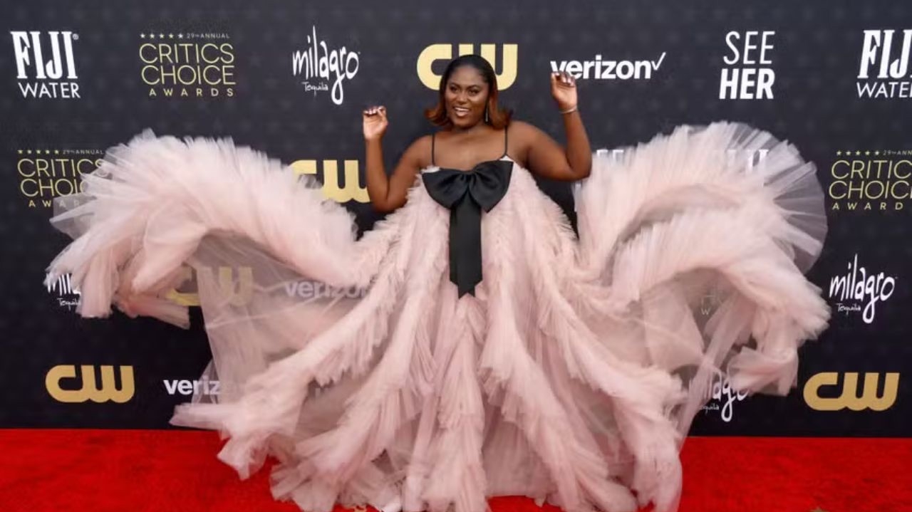 Laços são a tendência favorita do Critics Choice Awards 2024