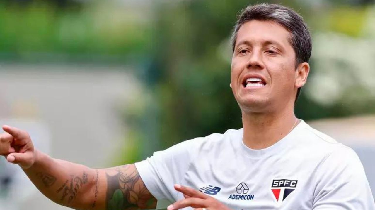 Thiago Carpini é o mais jovem técnico em busca do título pelo São Paulo